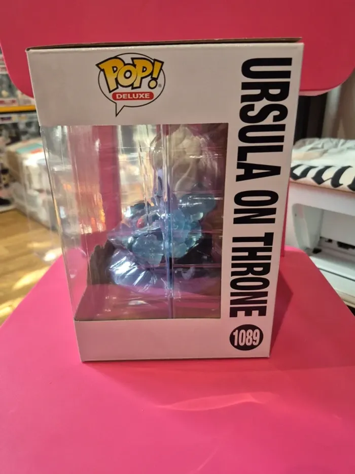 Funko pop Disney villains ursula on throne 1089 - photo numéro 2