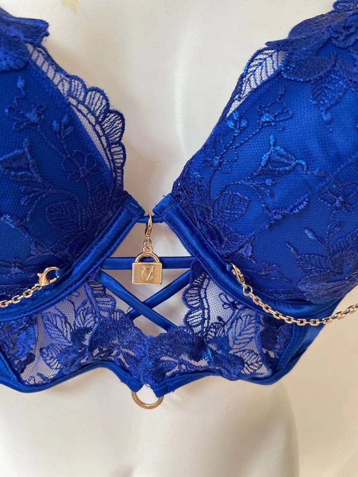 Soutien-gorge bleu - photo numéro 10