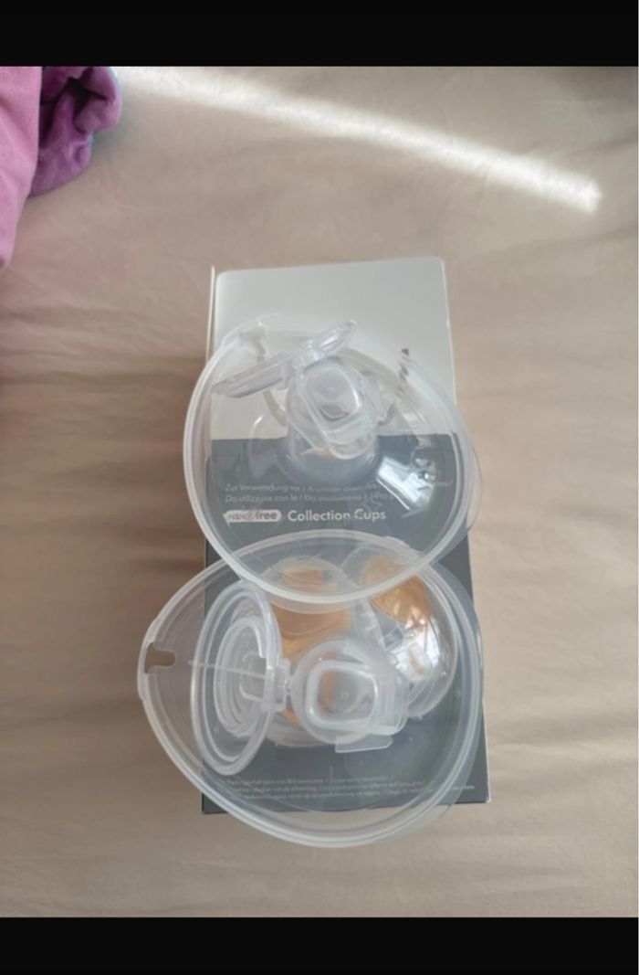 Téterelles  neuves 27mm pour tire lait Medela solo hands free - photo numéro 2