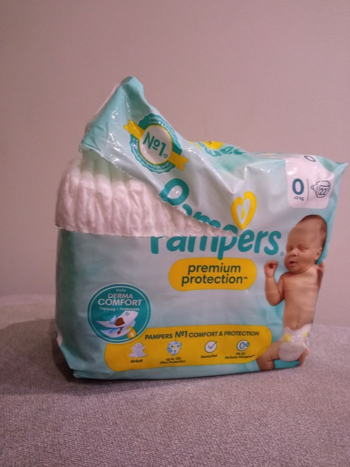 Pampers premium protection taille 0, 20 couches - photo numéro 2