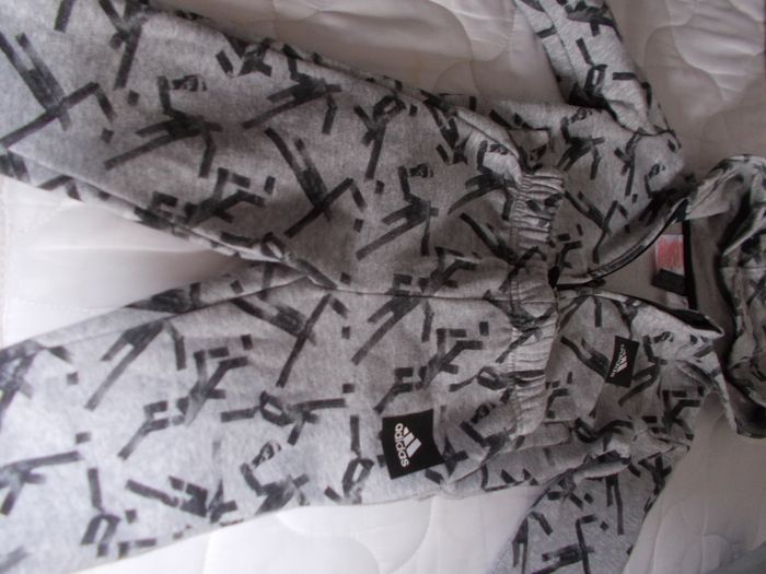 survetement Adidas 9-12 mois