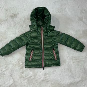 Doudoune Moncler kaki enfant (taille 104 / 4 ans)