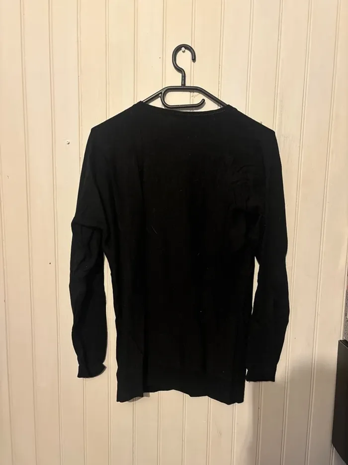 Pull noir avec perles - photo numéro 4