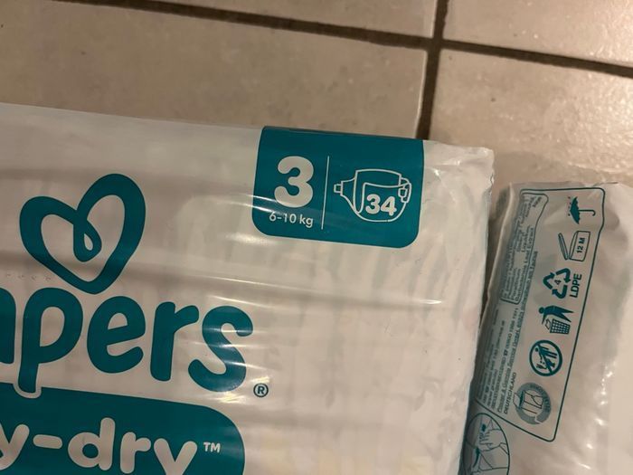 Couches Pampers baby dry - photo numéro 2
