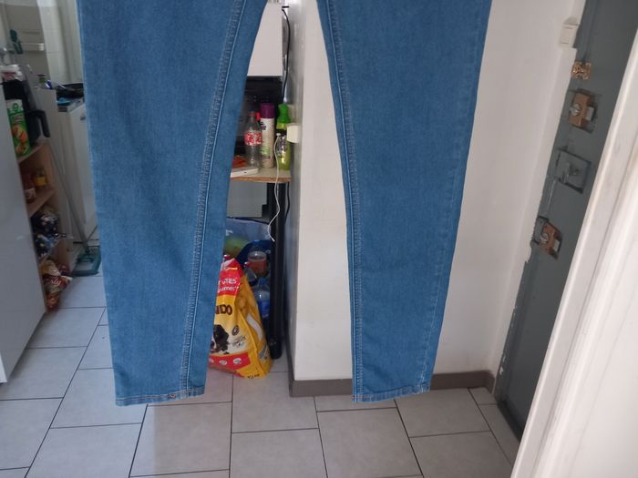 Jean de femme taille 40 marque kiabi - photo numéro 4