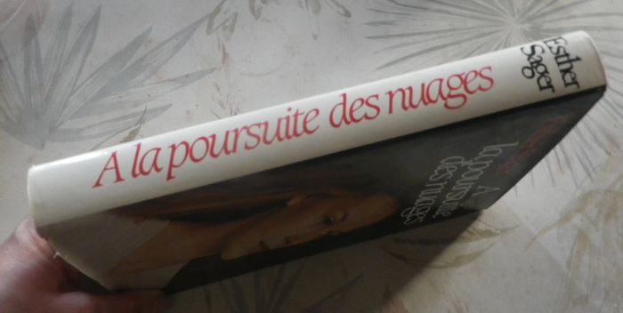 A la poursuite des nuages de Esther Sager Ed. France Loisirs - photo numéro 3