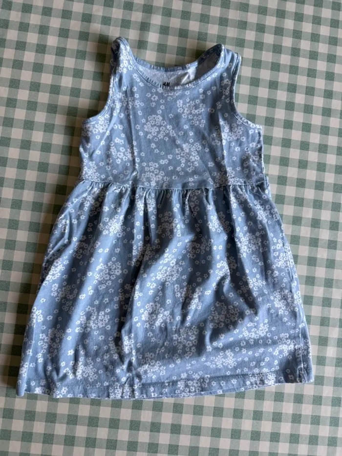 Lot 2 robes courtes et 1 combi-short H&M taille 86/92 cm - photo numéro 6