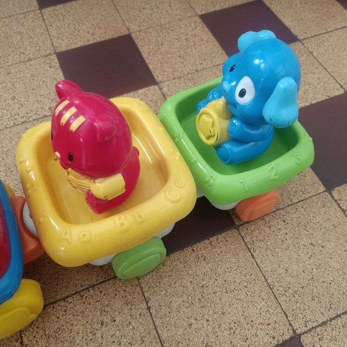 Petit train jouet - photo numéro 2