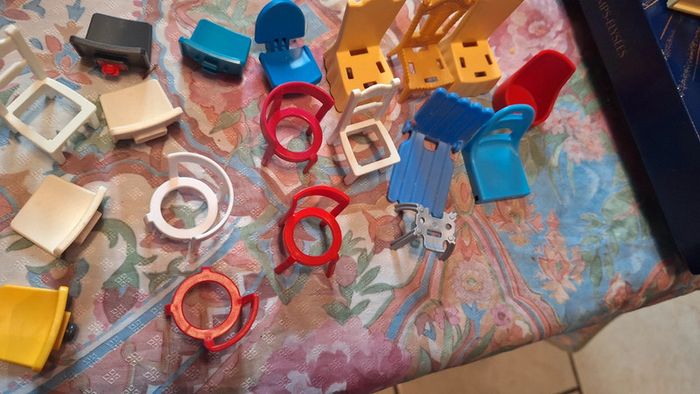 Morceaux chaise diverses playmobil - photo numéro 3