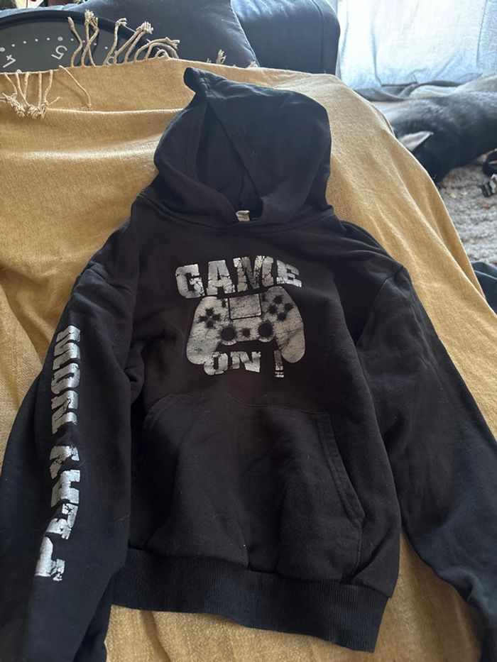 Pull noir