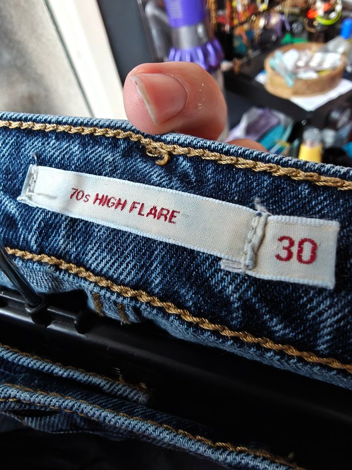 Jeans Levi's patte d'éléphant 70's high flare - photo numéro 5