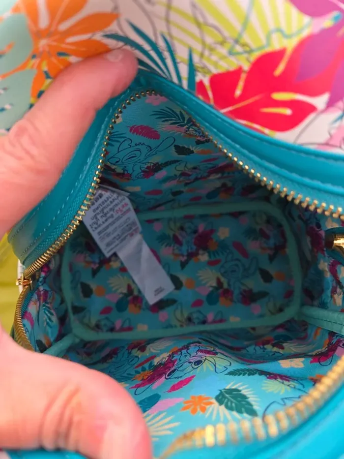 Sac loungefly stitch disneyland - photo numéro 3