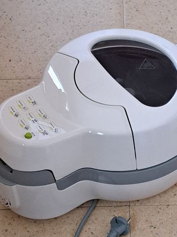 Friteuse sans huile Seb ActiFry (airfryer)
Capacité : 1kg de frite