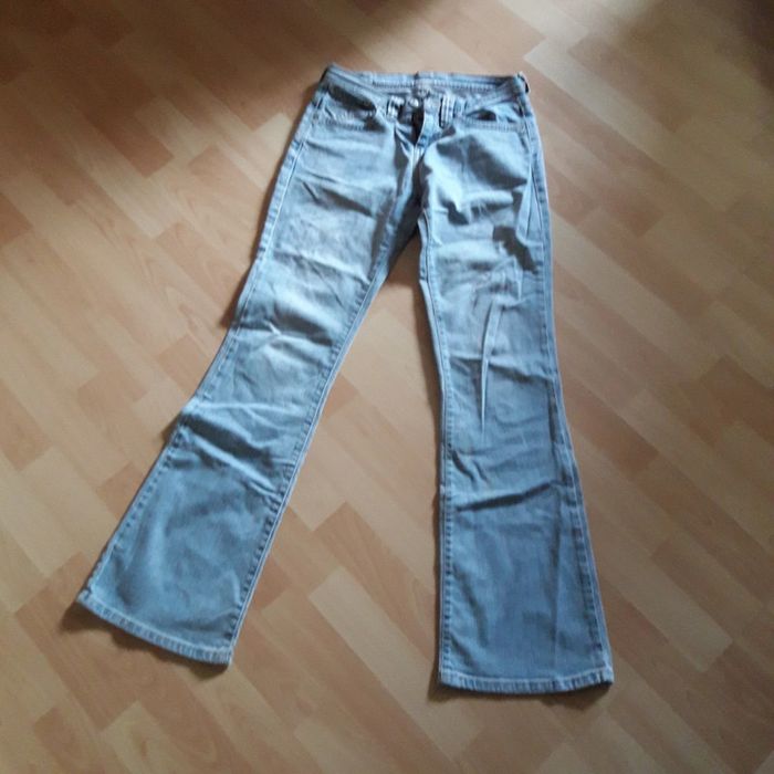 Jean levis 529 - photo numéro 2