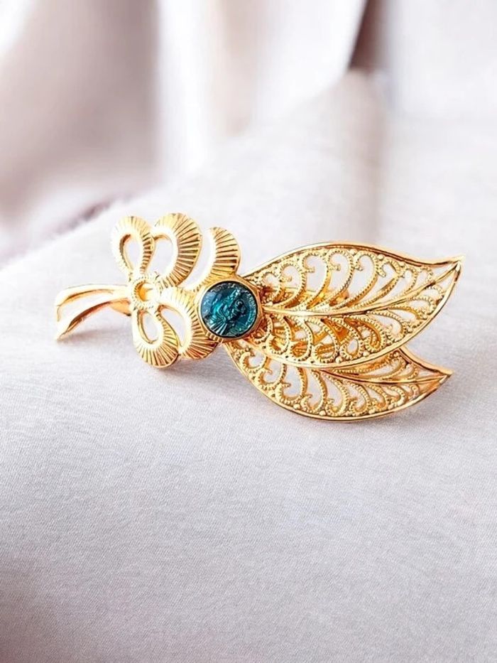 Magnifique broche religieuse doré, vintage