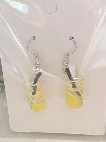 Boucles d’oreilles verre de citronnade avec paille