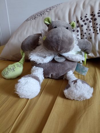 Peluche d'activité hippopotame Bazile