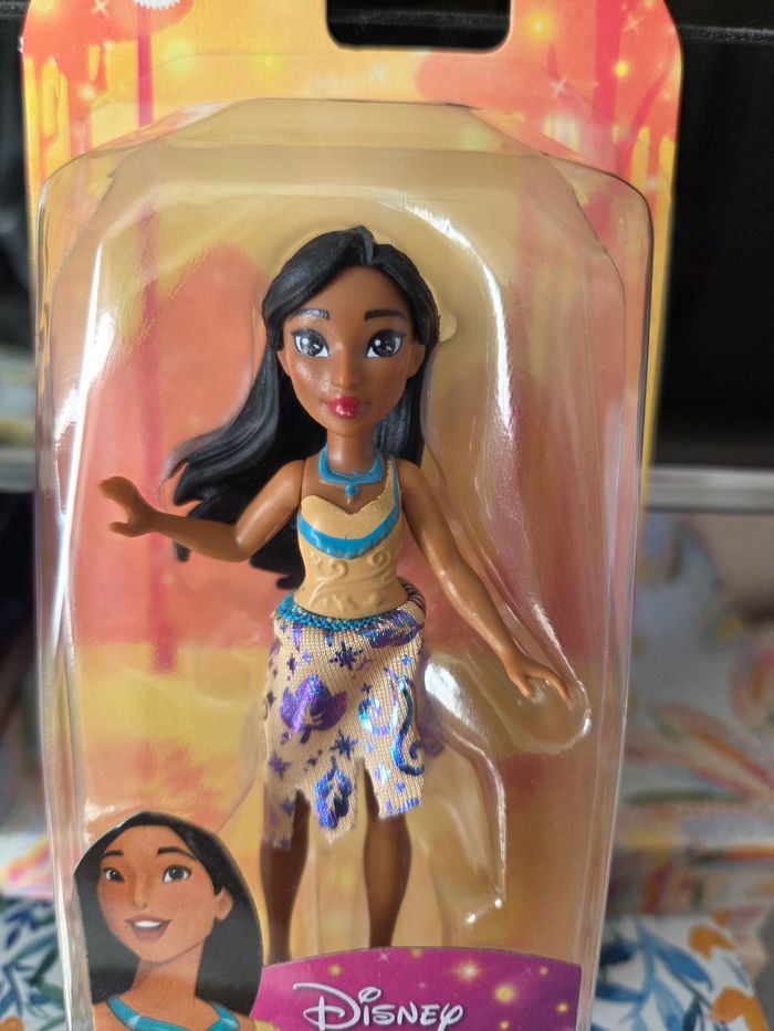 Mini poupée princesse disney pocahontas mattel - photo numéro 2