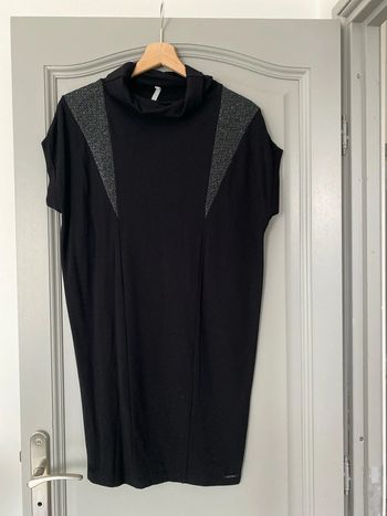 Robe cop copine