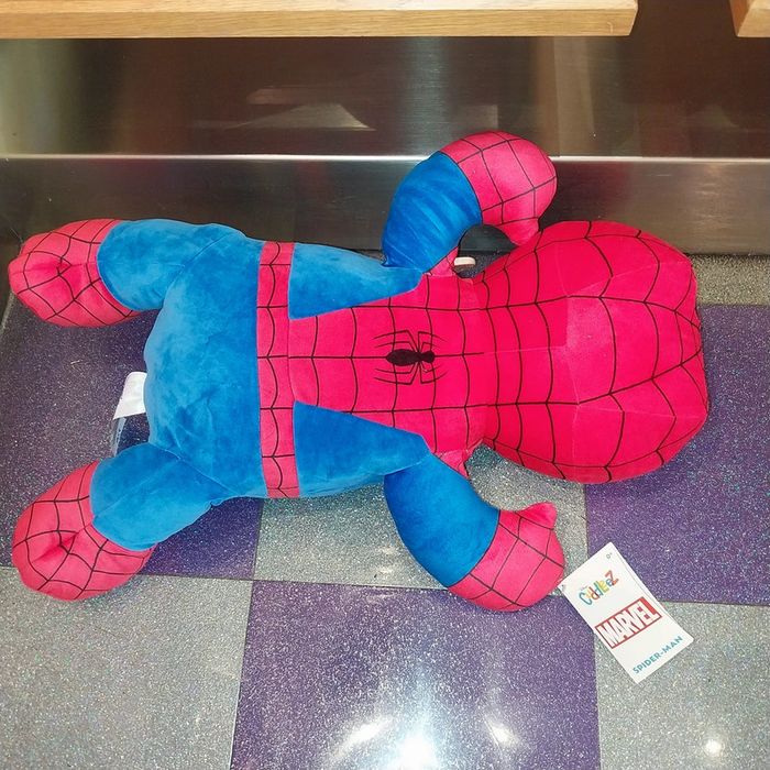 Pick-up Spiderman cuddleez Disney Marvel - photo numéro 3