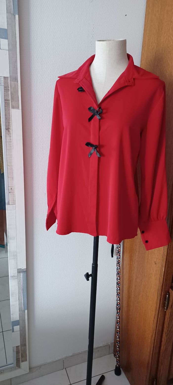 Très jolie chemise manches longues femme T U