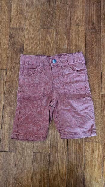 Short rouge 