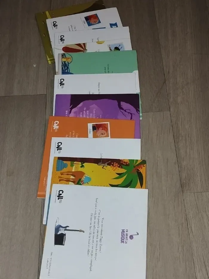 Lot de 11 livres illustrés pour les petits jeunes L046 - photo numéro 3