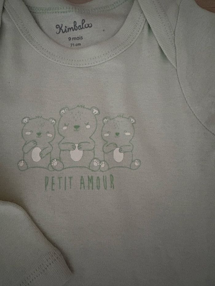 Bodies 9 mois - photo numéro 3