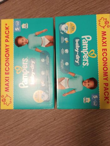 Couches Pampers taille 5
