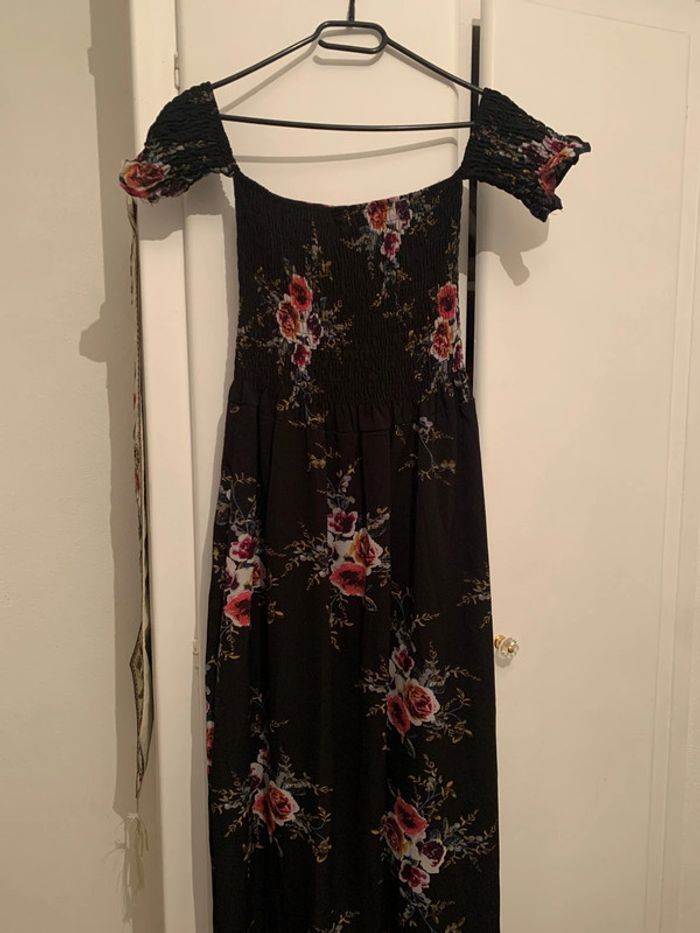 robe ouverte derrière - photo numéro 3