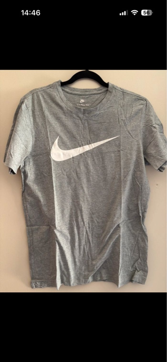T-shirt Nike