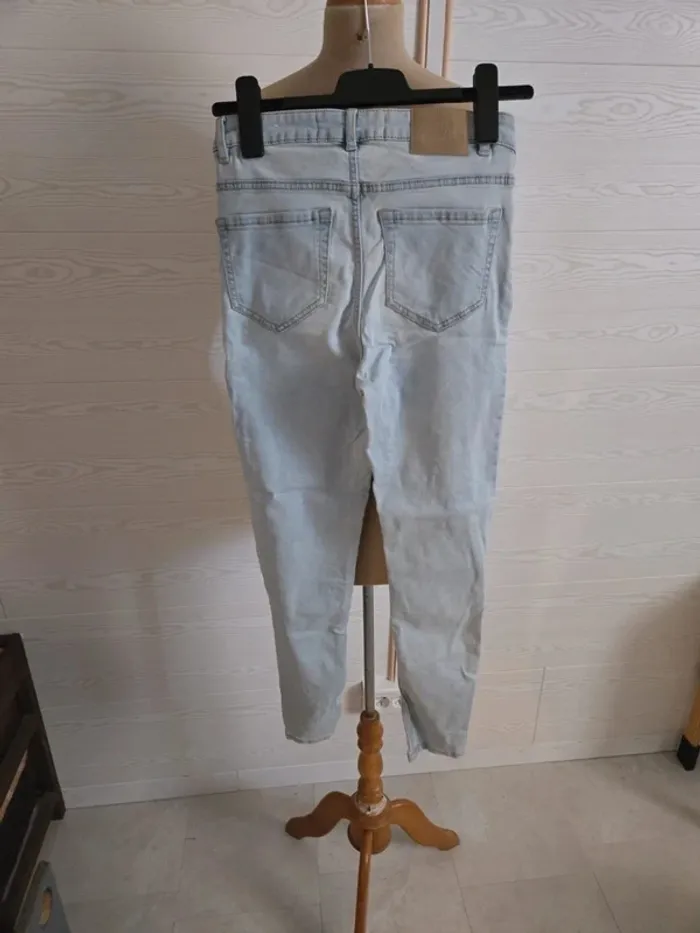 Jean clair Jennifer taille 36 - photo numéro 4