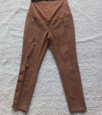 Pantalon de grossesse effet suédine.