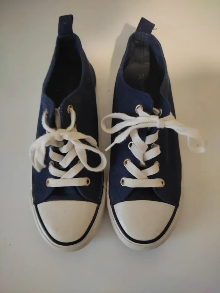 Baskets en toile