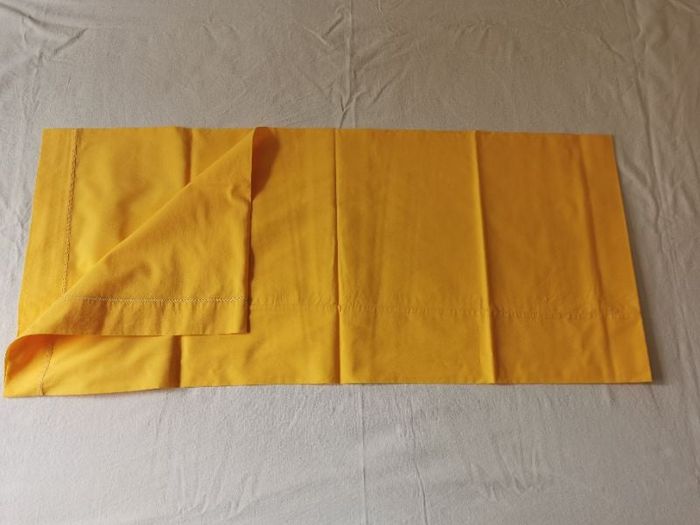 Taie de traversin jaune vif