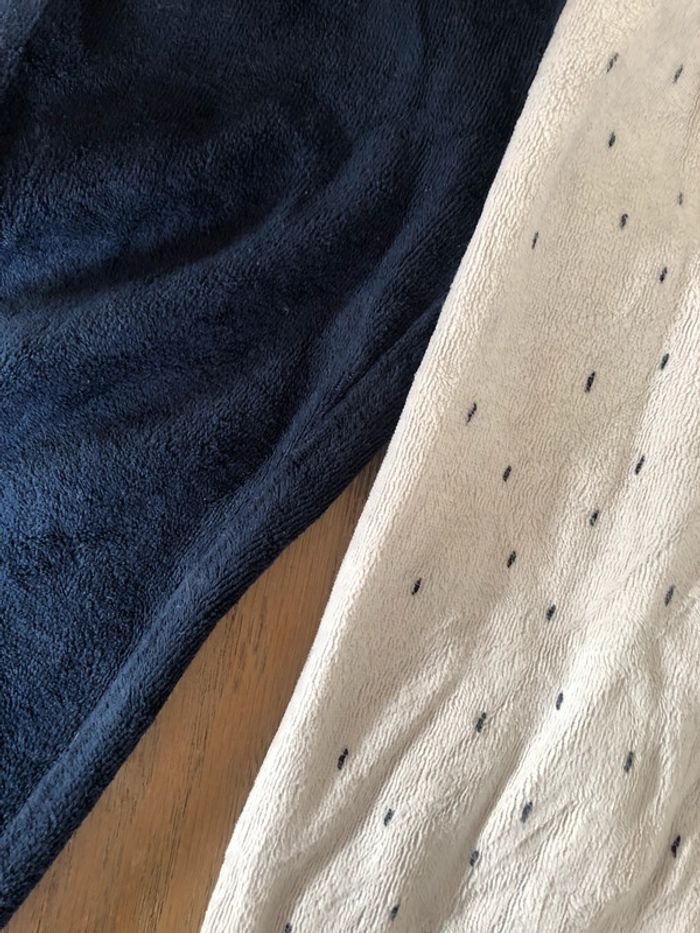 Lot 2 pantalons pyjama 24 mois - photo numéro 2