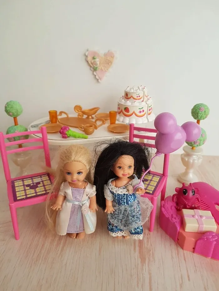 Table d'anniversaire de princesses Barbie - photo numéro 14