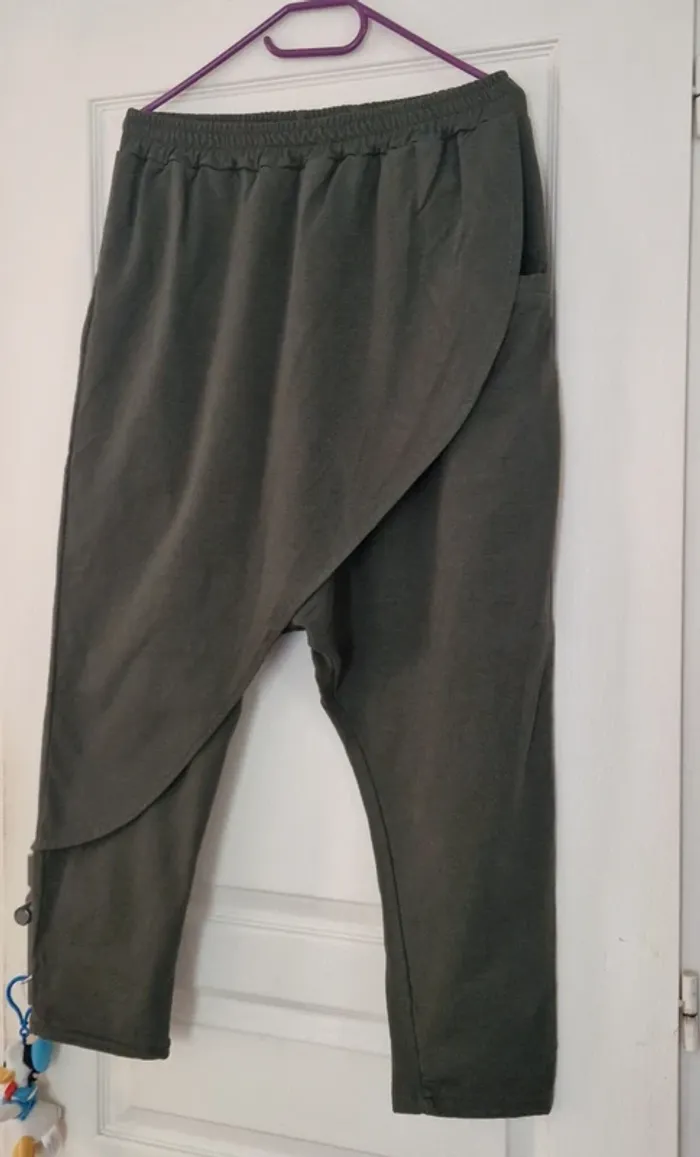 Top tendance Pantalon jogg sarouel tablier kaki Made in italy - photo numéro 5