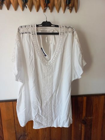 Blouse blanche avec col  crochet