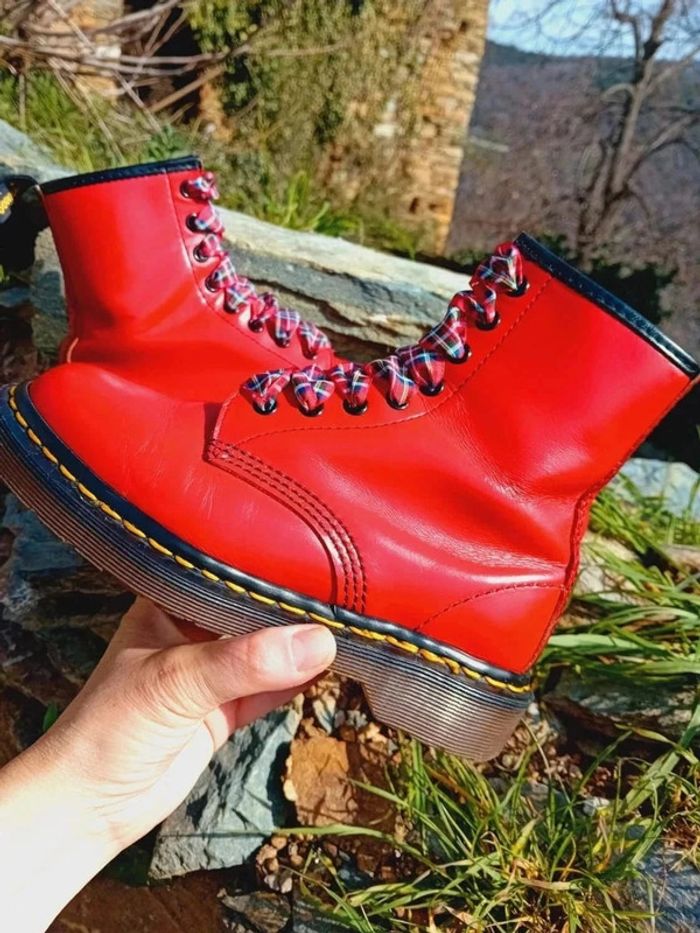 Dr. Martens Made in England 🇬🇧 rouge vintage lacets tartan uk3 36 - photo numéro 5