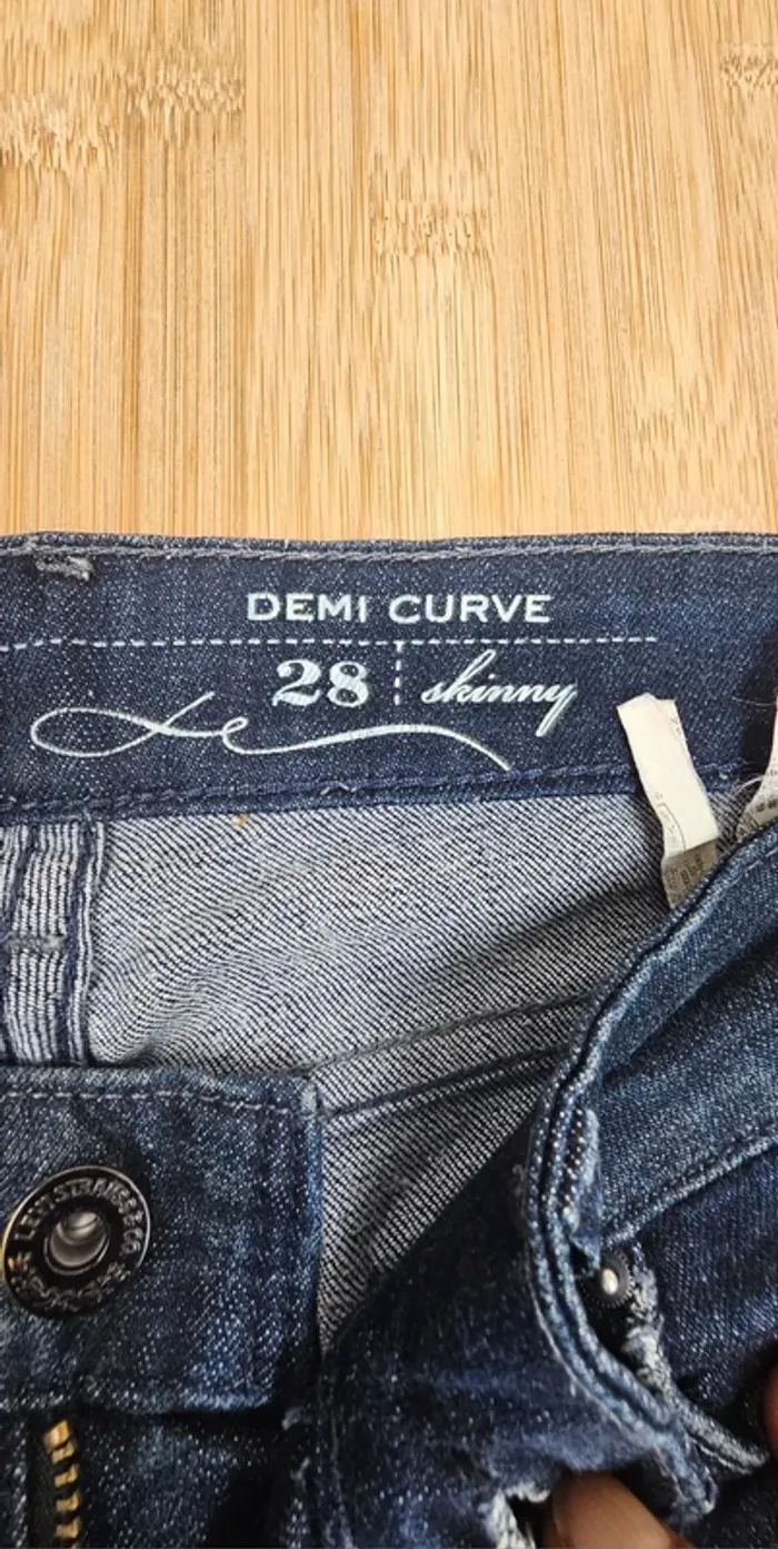 Jeans Levi's demi curve skinny T:36 W28/L32 - photo numéro 8