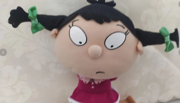 poupée peluche Mathilde timide  les petites crapules - photo numéro 3