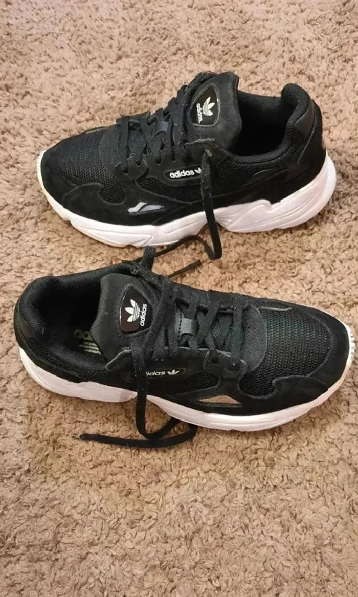 Basket femme  Adidas Falcon 36 - photo numéro 3