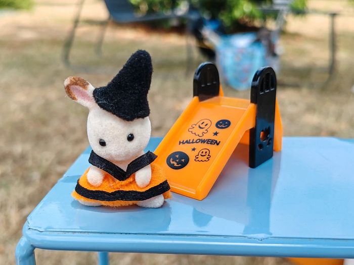 Sylvanian halloween - lapin avec son toboggan