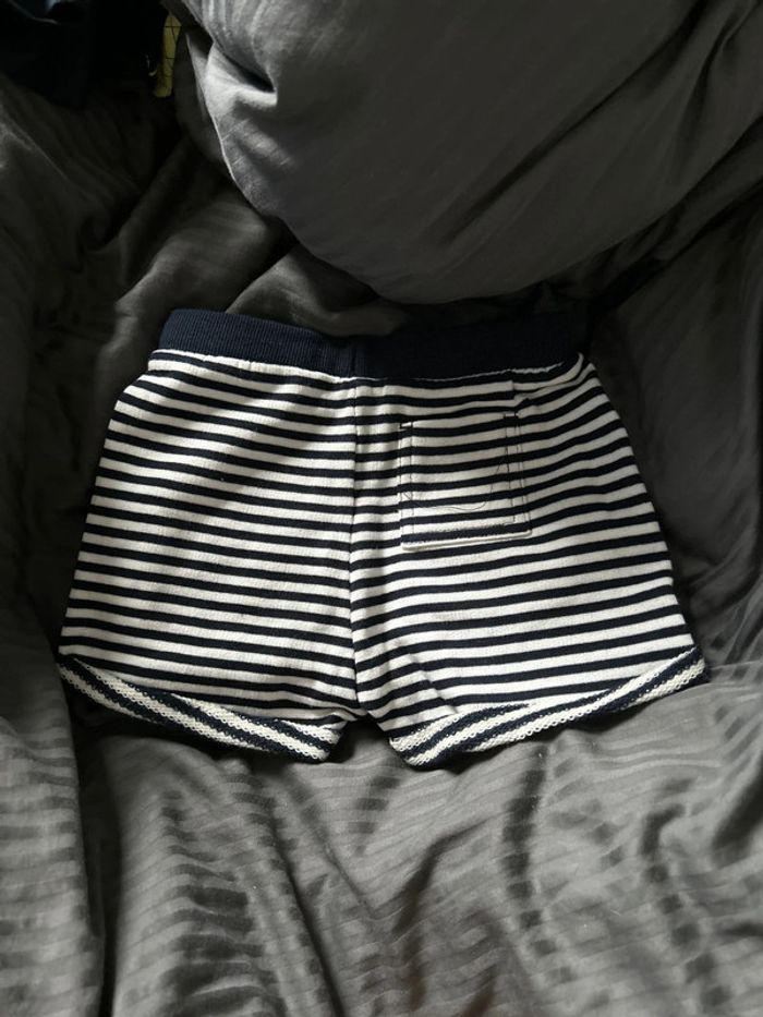 Short Kiabi 12 mois rayé marine blanc - photo numéro 2