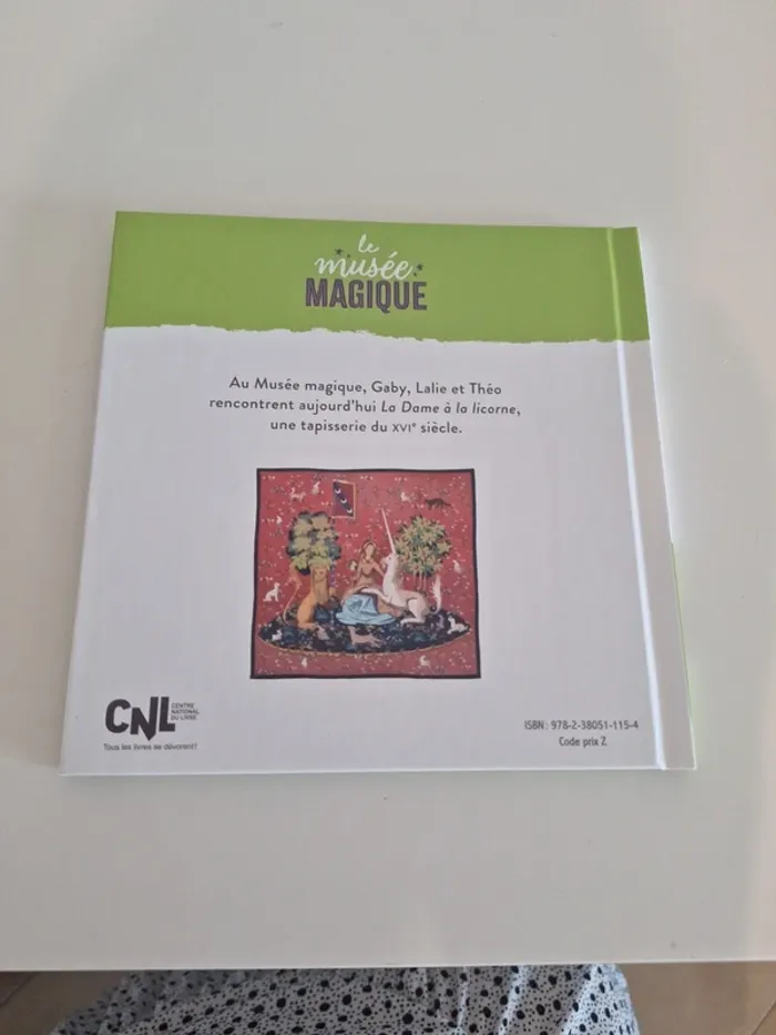 Livre la dame à la licorne - photo numéro 2