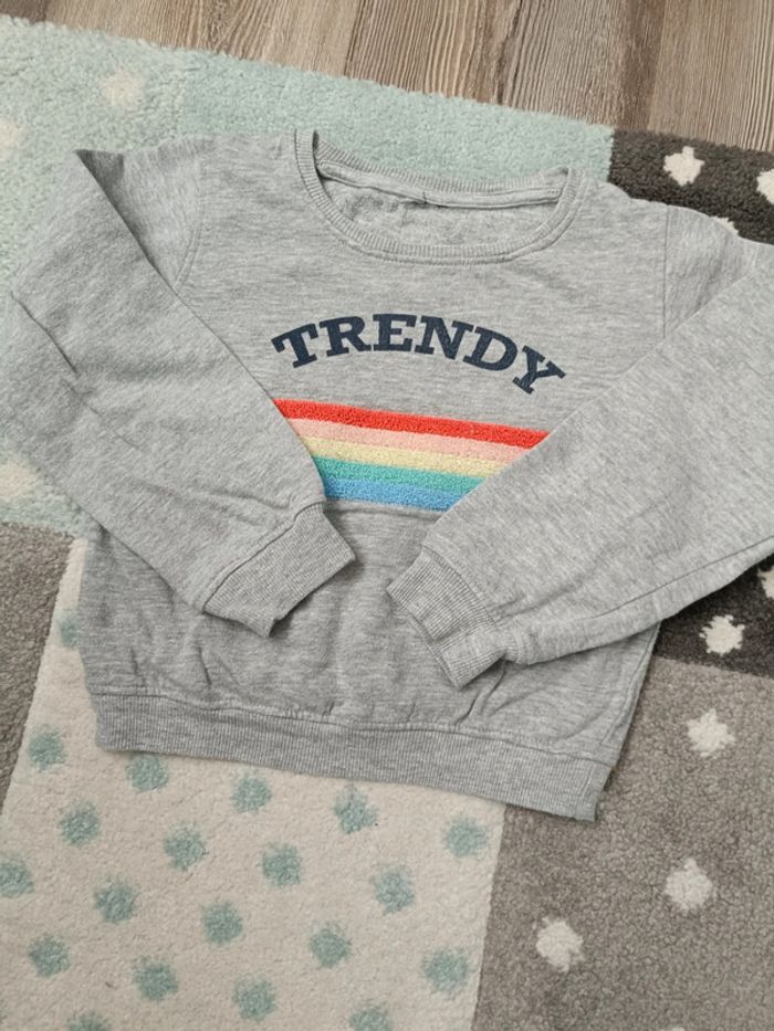 Pull fille 3 ans - photo numéro 2