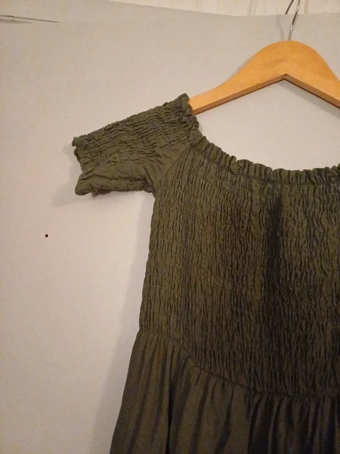 Robe épaules dénudées - photo numéro 2