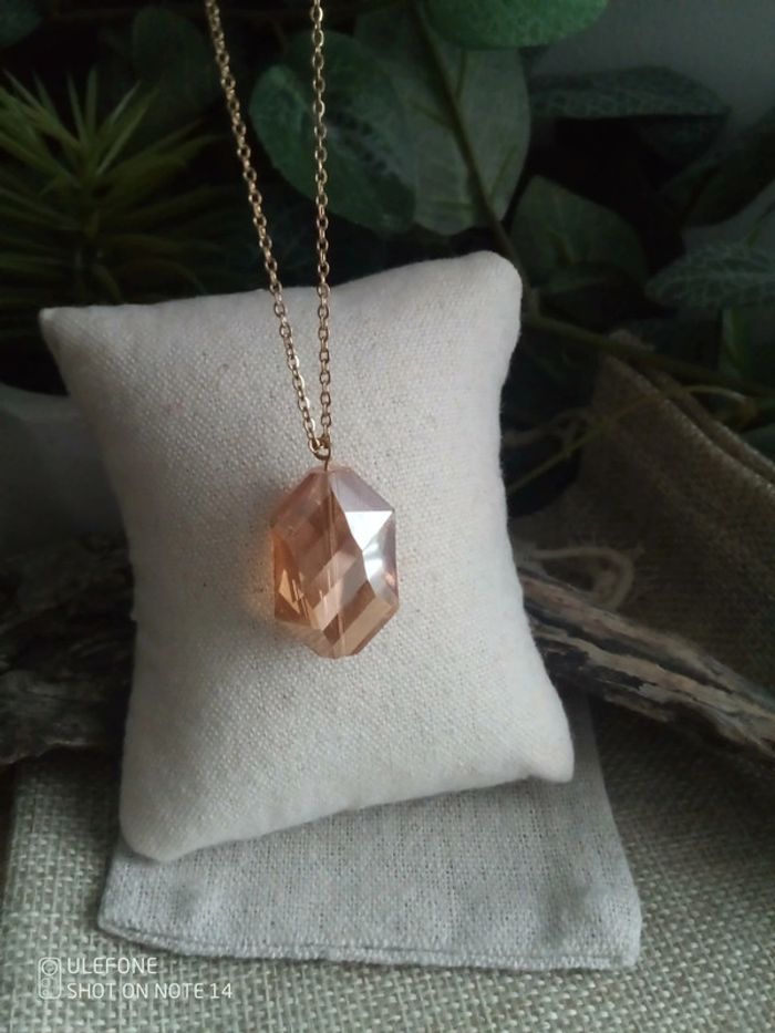 Collier pendentif couleur champagne - photo numéro 2