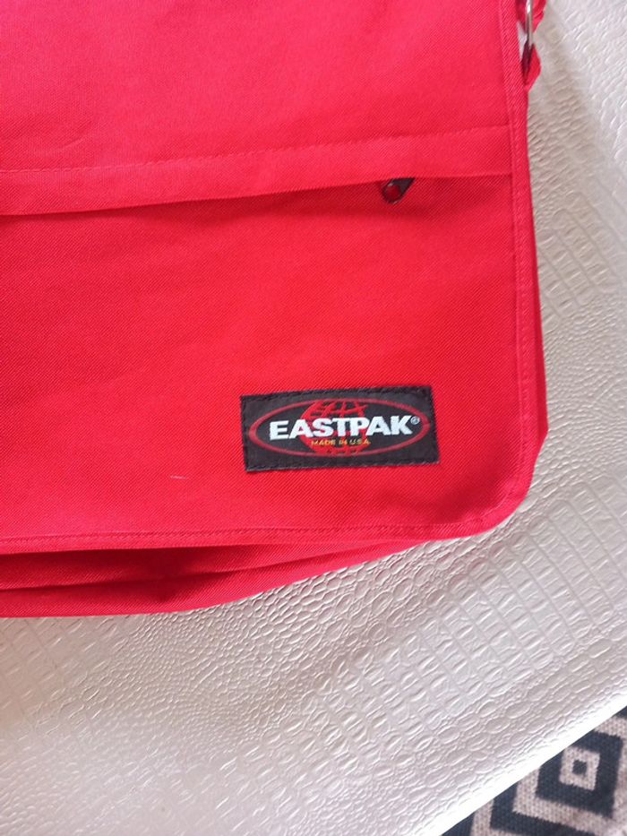 Sac en bandoulière eastpak rouge - photo numéro 2